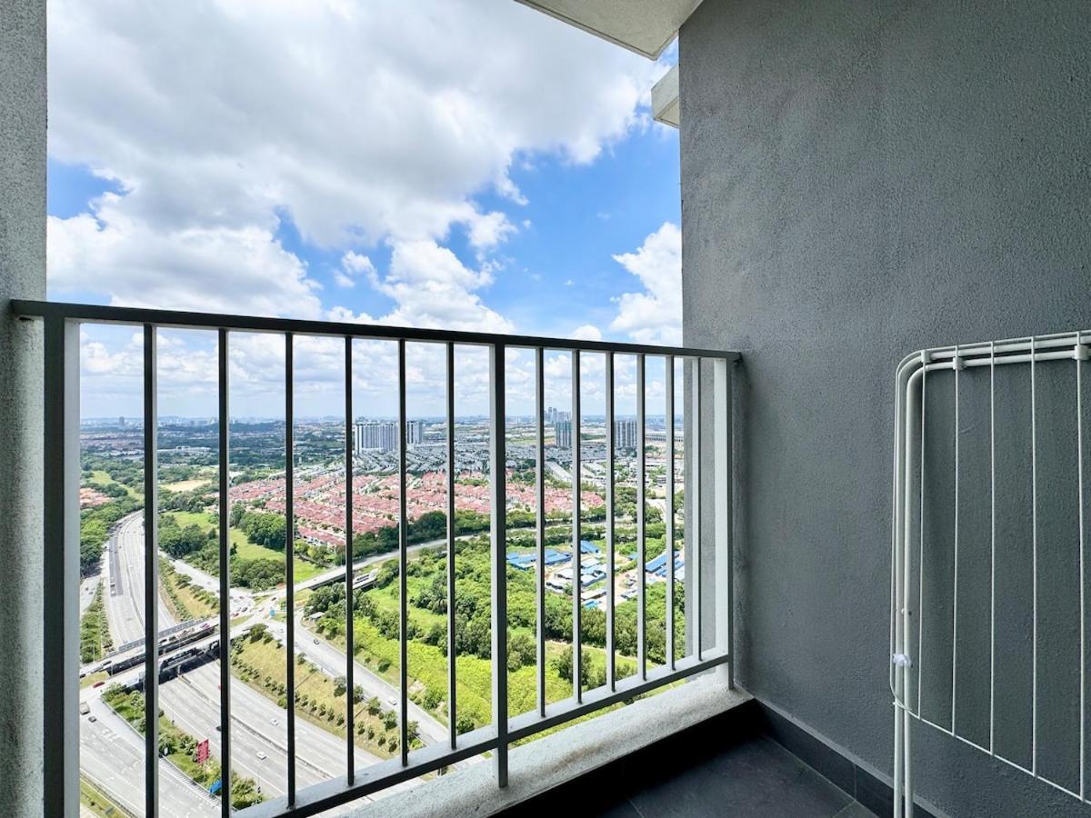 Elegant Urban Escape 3bdr By Moka *