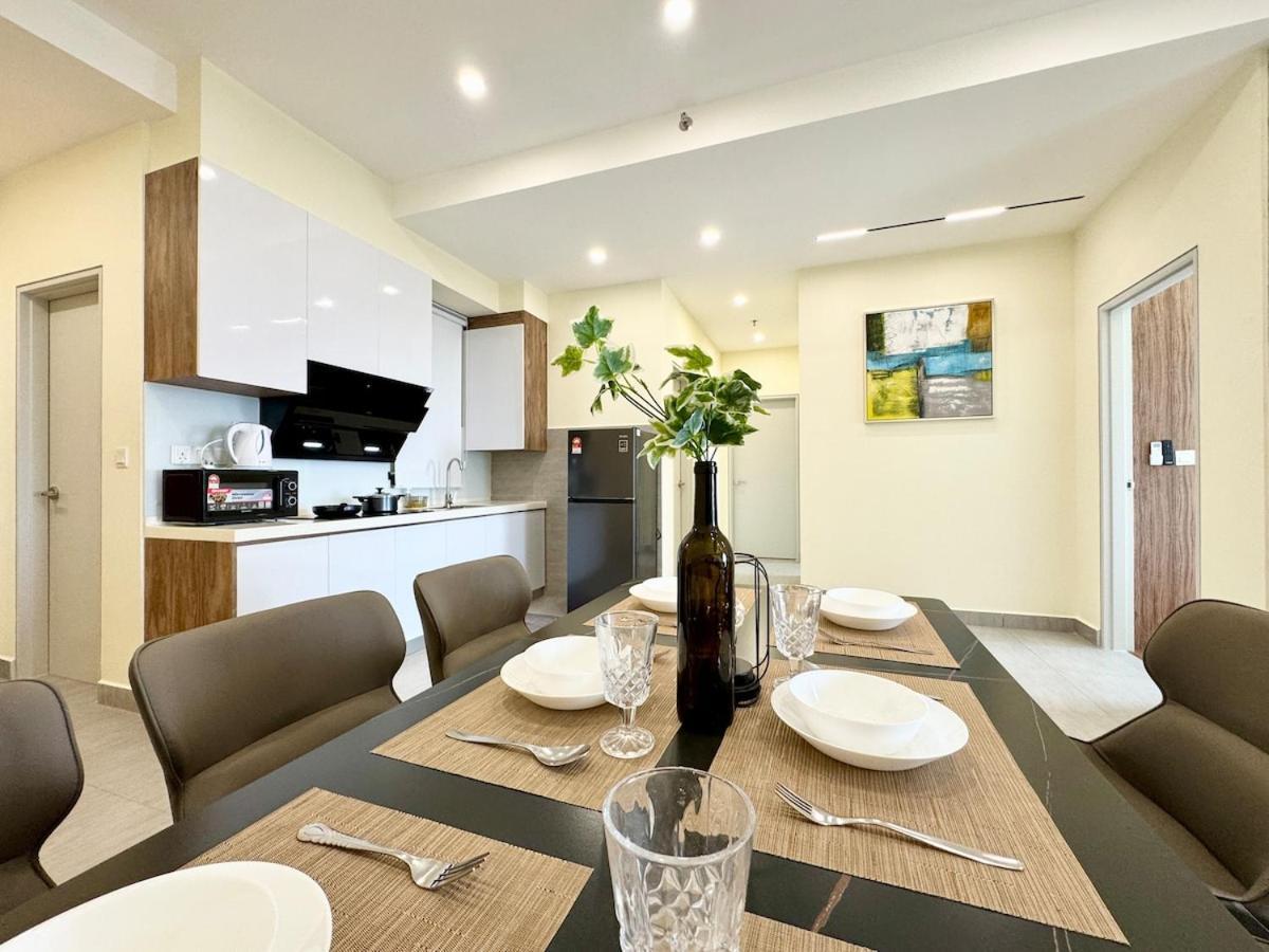 Elegant Urban Escape 3bdr By Moka