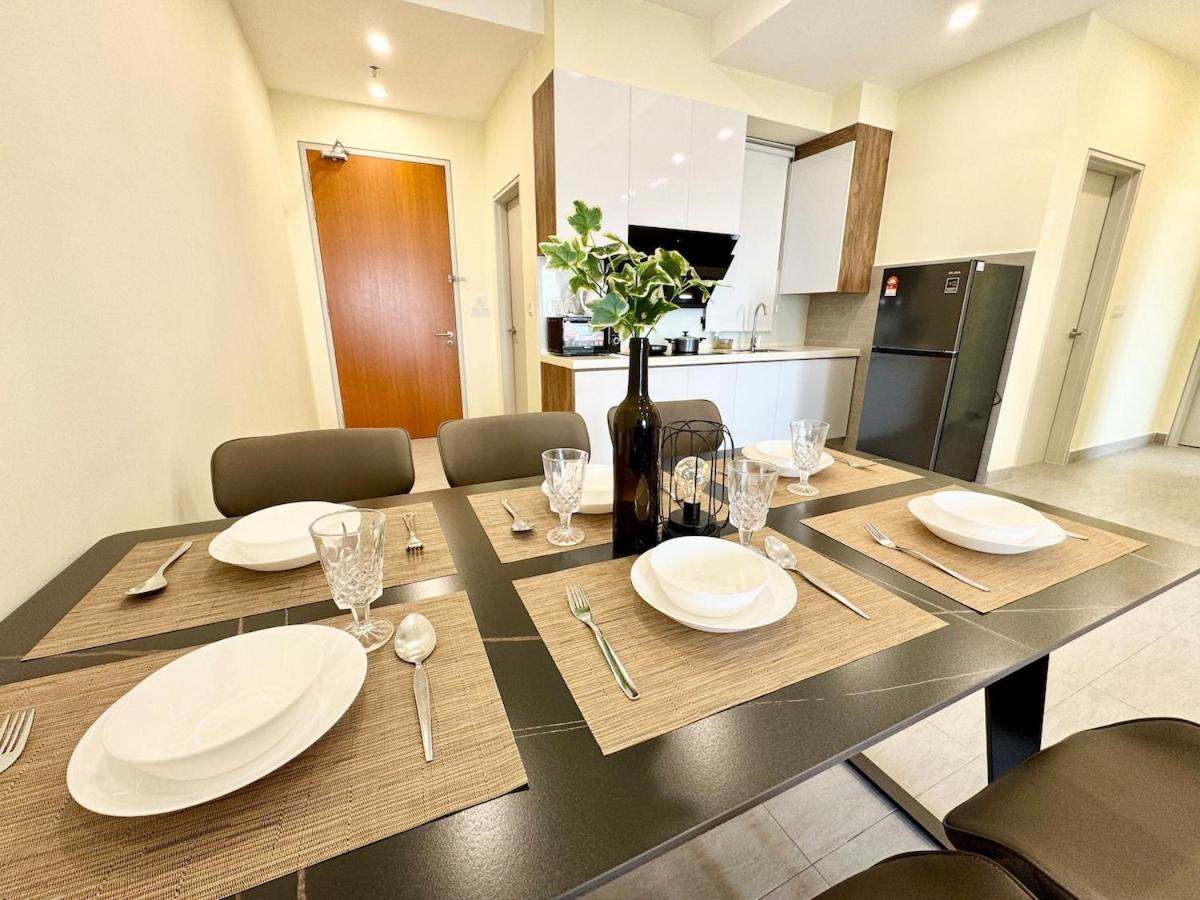 Elegant Urban Escape 3bdr By Moka